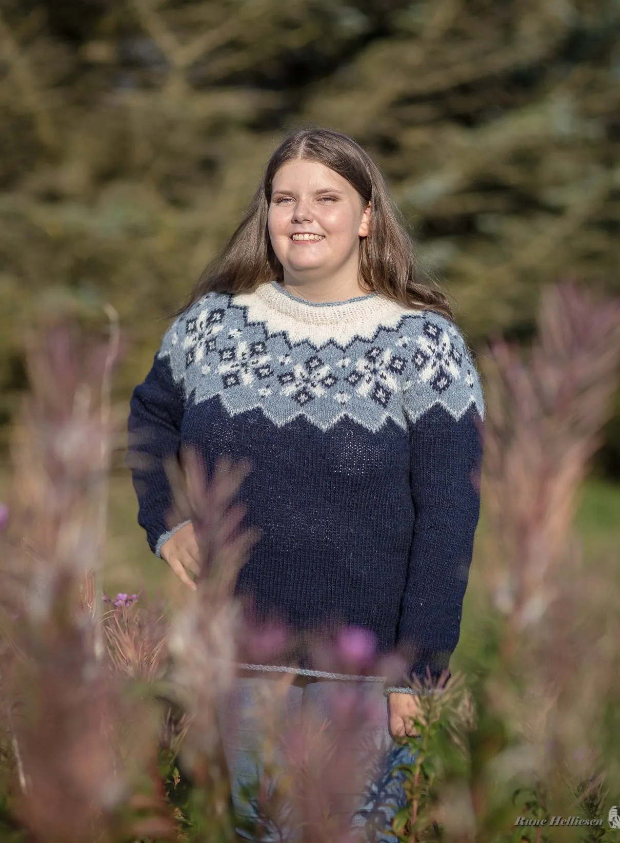 Eli Lettlopi Navy Blue Wool Sweater - Knitting Kit